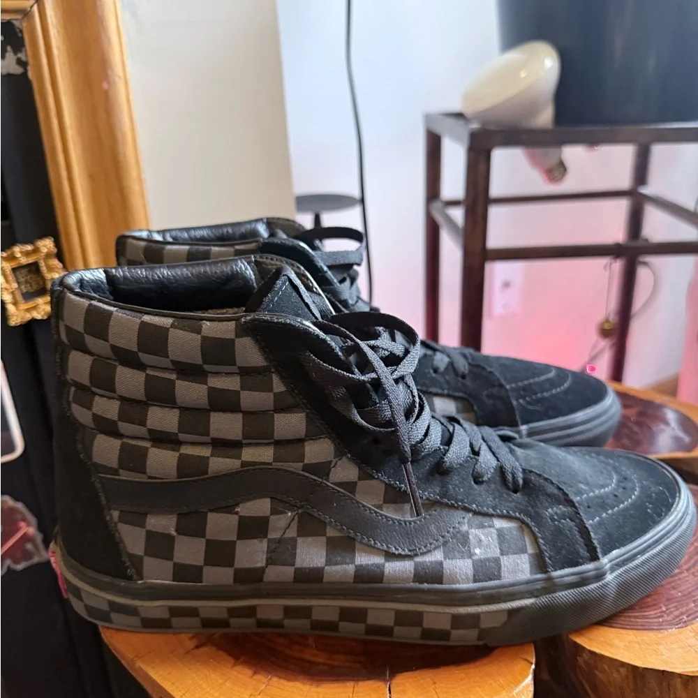 Vans Men's Sk8 His Black Checkered High-Top Sneakers size 10 - Picture 1 of 7